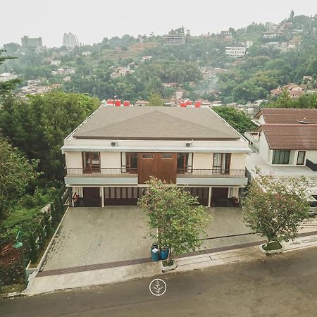 Anindya Hill View Villa 7 Bedrooms With A Private Swimming Pool Bandung Dış mekan fotoğraf