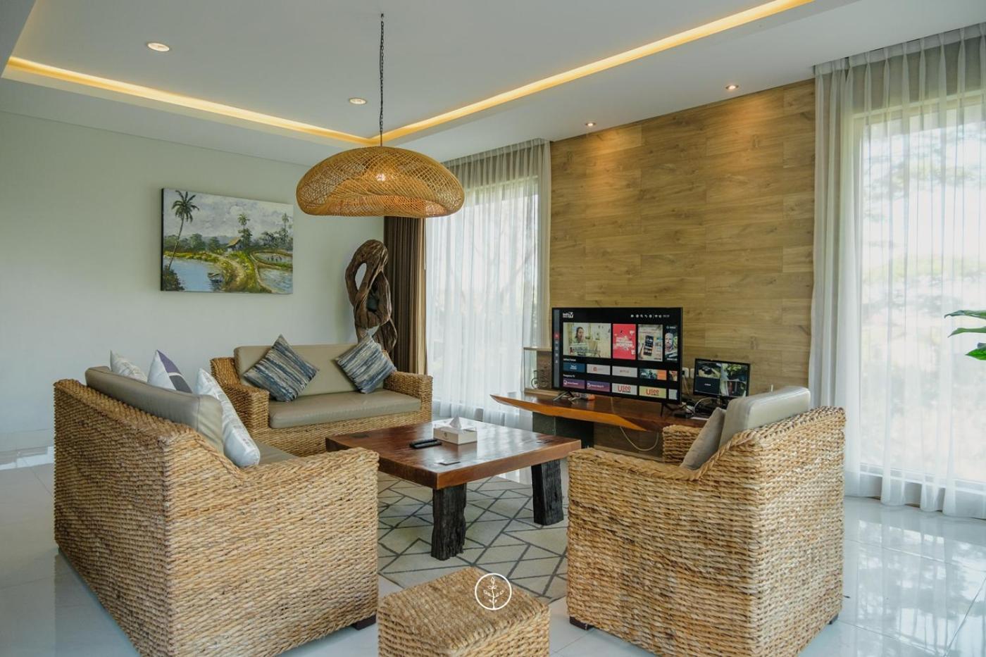 Anindya Hill View Villa 7 Bedrooms With A Private Swimming Pool Bandung Dış mekan fotoğraf