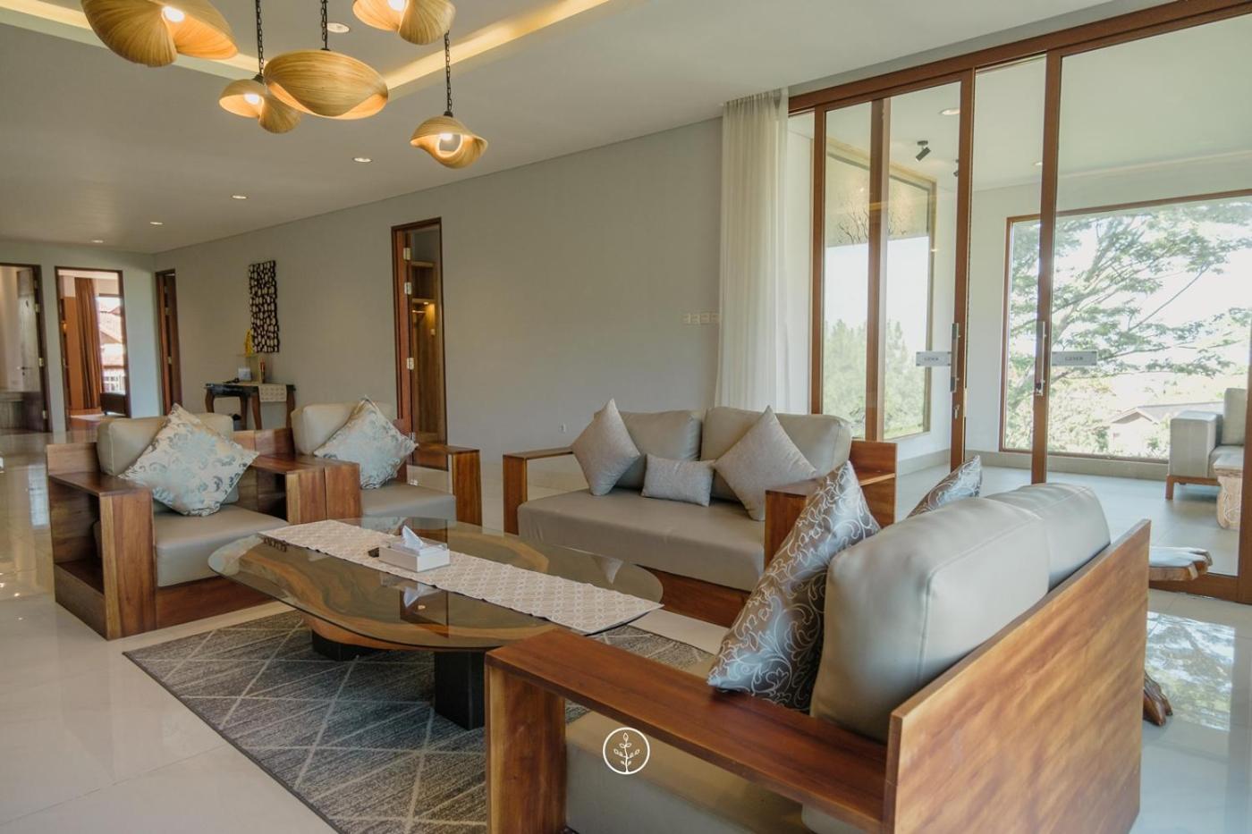 Anindya Hill View Villa 7 Bedrooms With A Private Swimming Pool Bandung Dış mekan fotoğraf